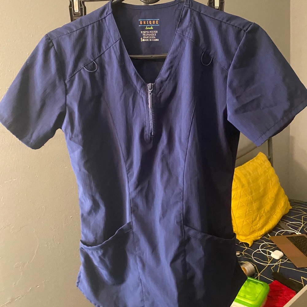 Scrubs top